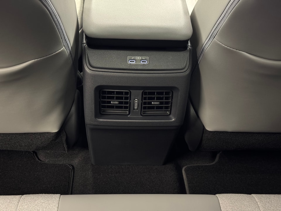 C-HR+ Electric 77 kWh Premium AWD 22 kW OBC