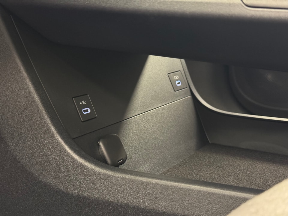 C-HR+ Electric 77 kWh Premium AWD 22 kW OBC