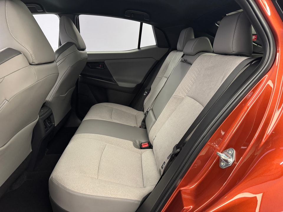 C-HR+ Electric 77 kWh Premium AWD 22 kW OBC