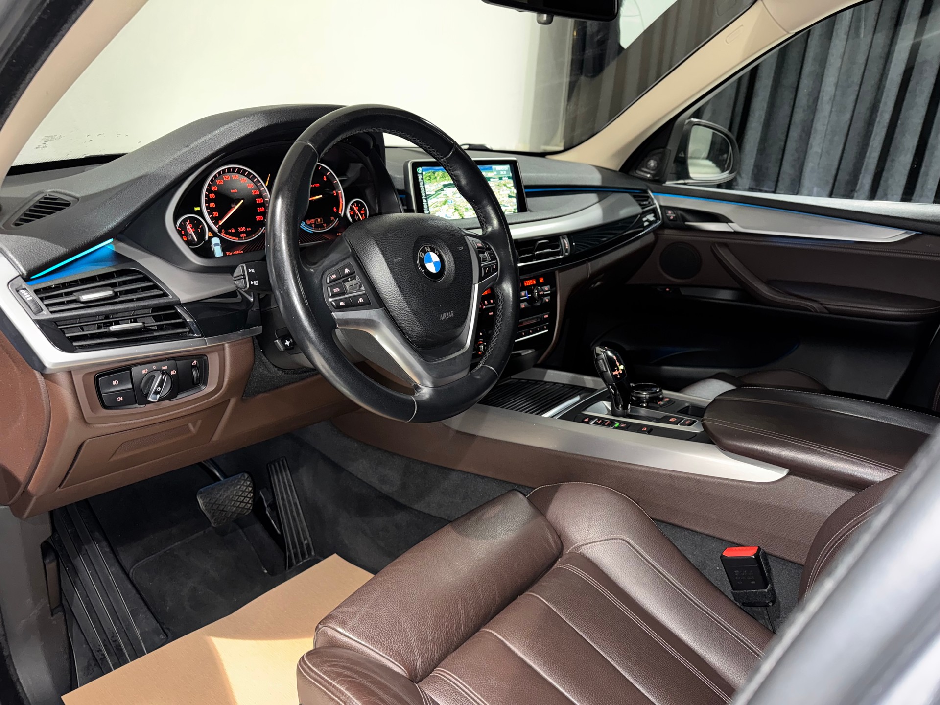 BMW X5 xDrive 30d Steptronic | AHK 3500Kg |-image-10