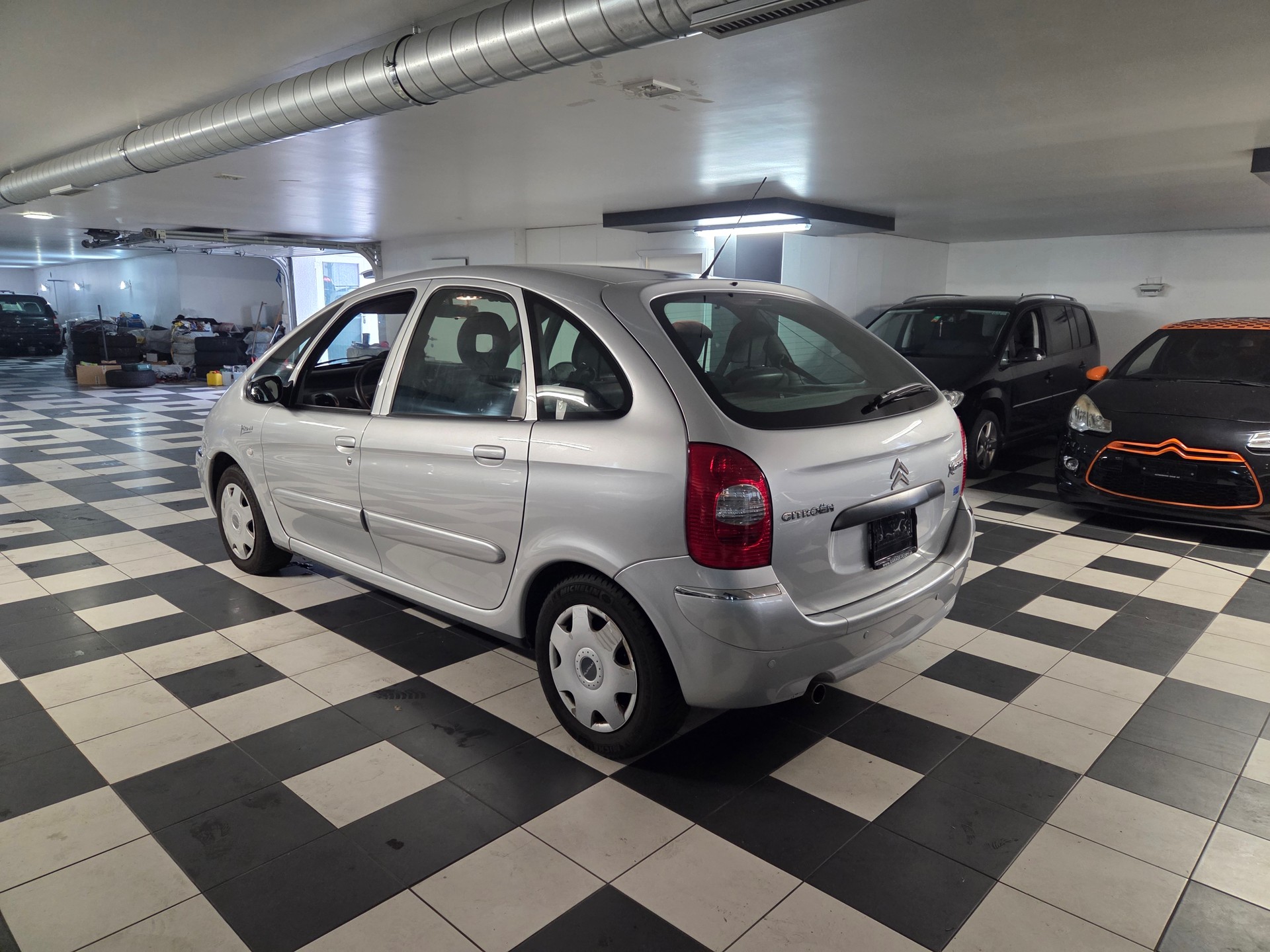 CITROEN Xsara Picasso 2.0i 16V Exclusive Automatic-image-2