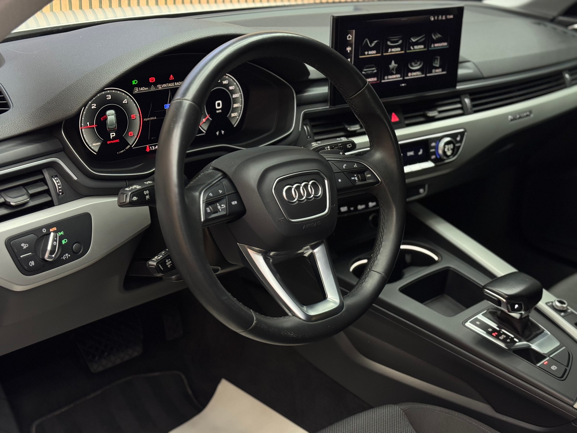 AUDI A4 Avant 2.0 40 TDI Advanced quattro S-Tronic *ab CHF 249.-/ Monat*-image-9