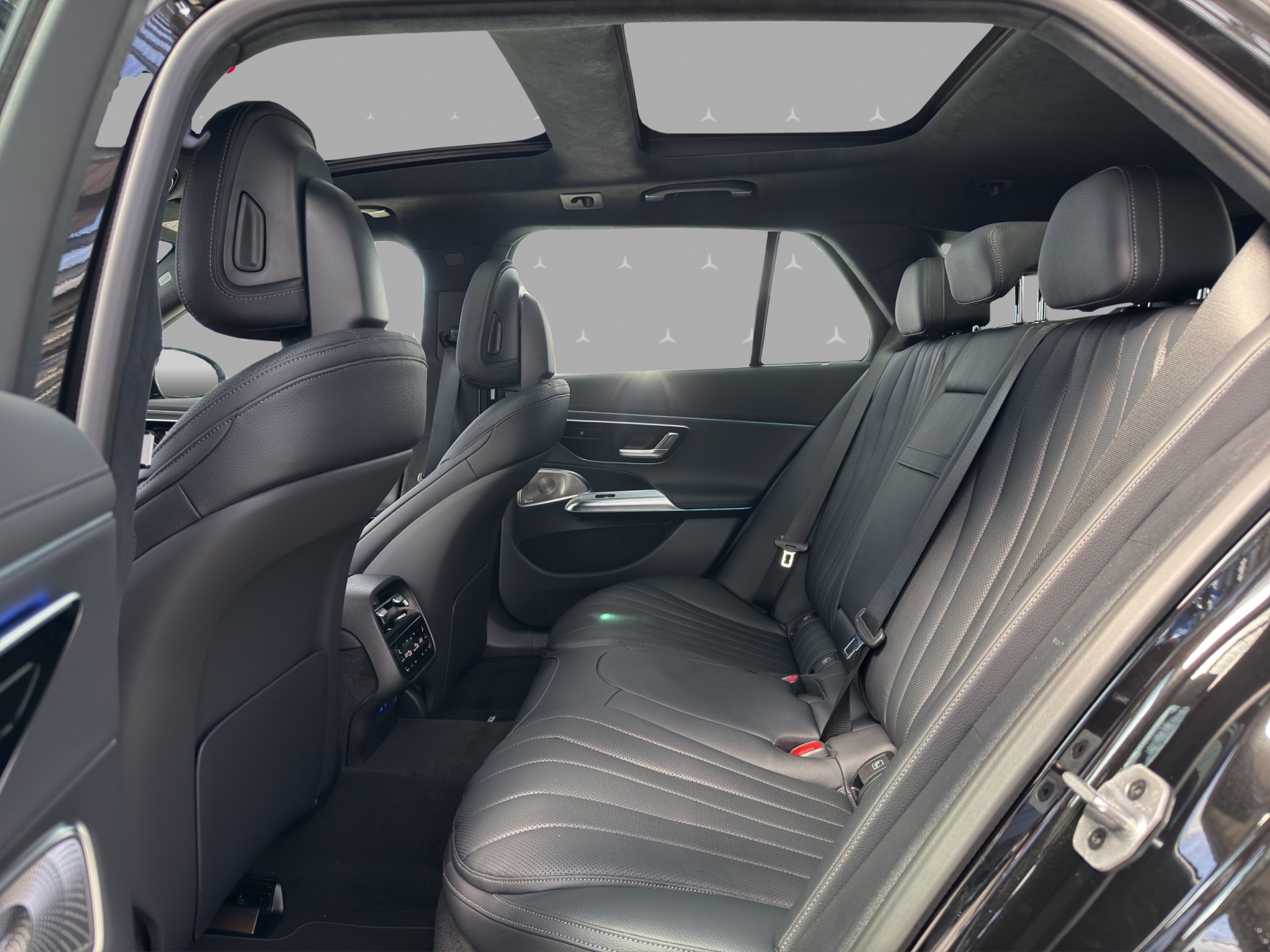 MERCEDES-BENZ E 450 T 9G-Tronic 4Matic-image-13