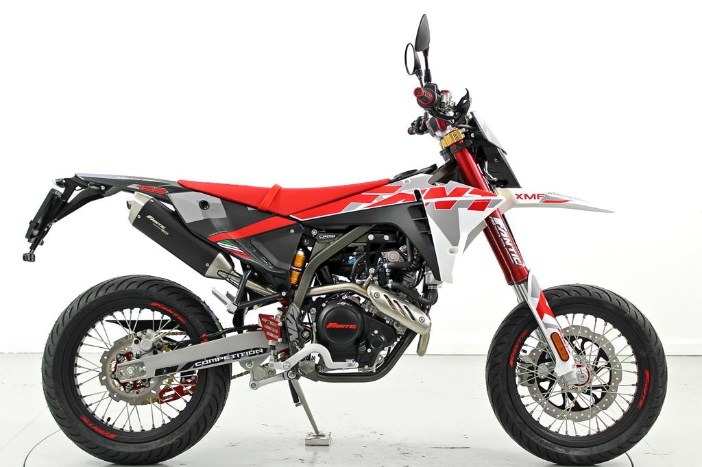 FANTIC Competition-showroom-element-3