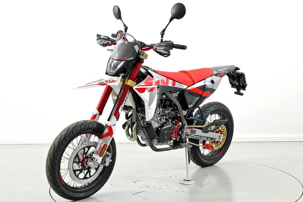 FANTIC Competition-showroom-element-2