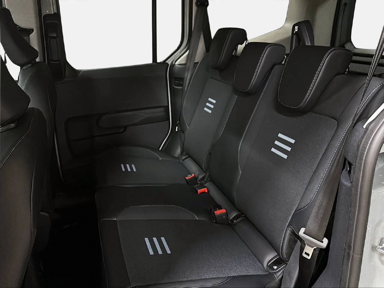 FORD TOURNEO COURIERier 1.0 EcoBoost Active-image-10