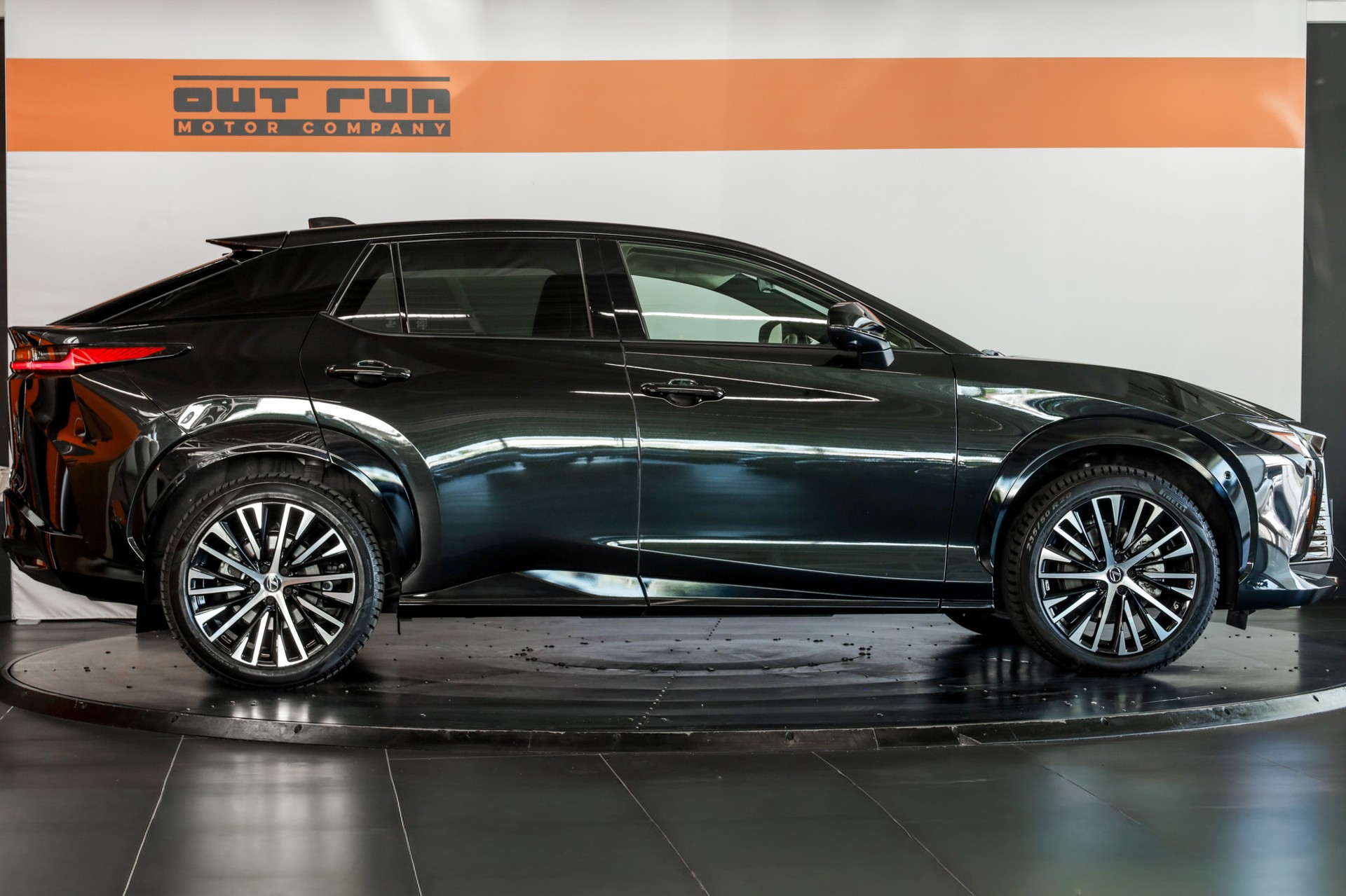LEXUS RZ 450e 71,4 KW AWD Excellence-image-5