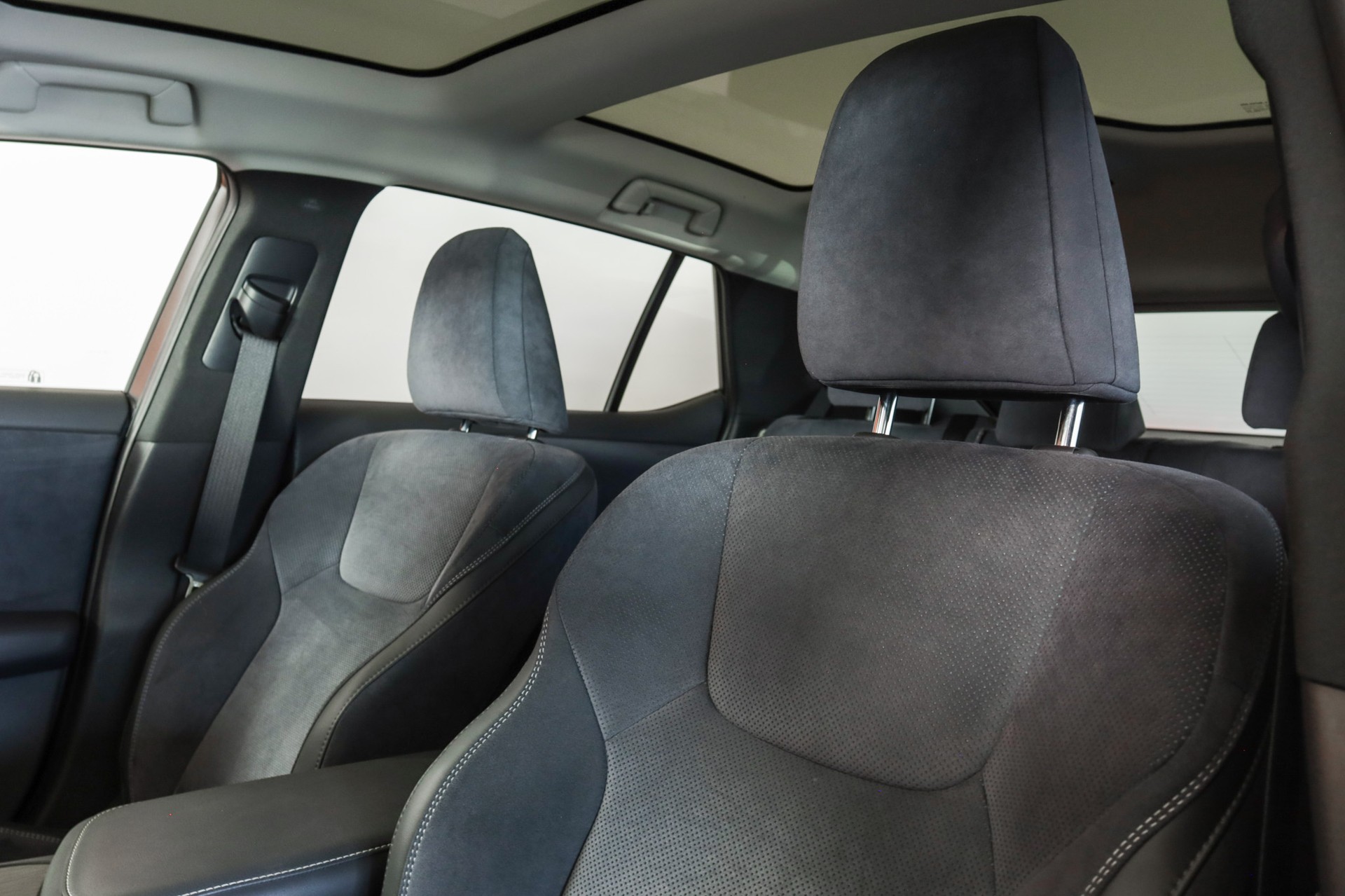 LEXUS RZ 450e 71,4 KW AWD Excellence-image-18