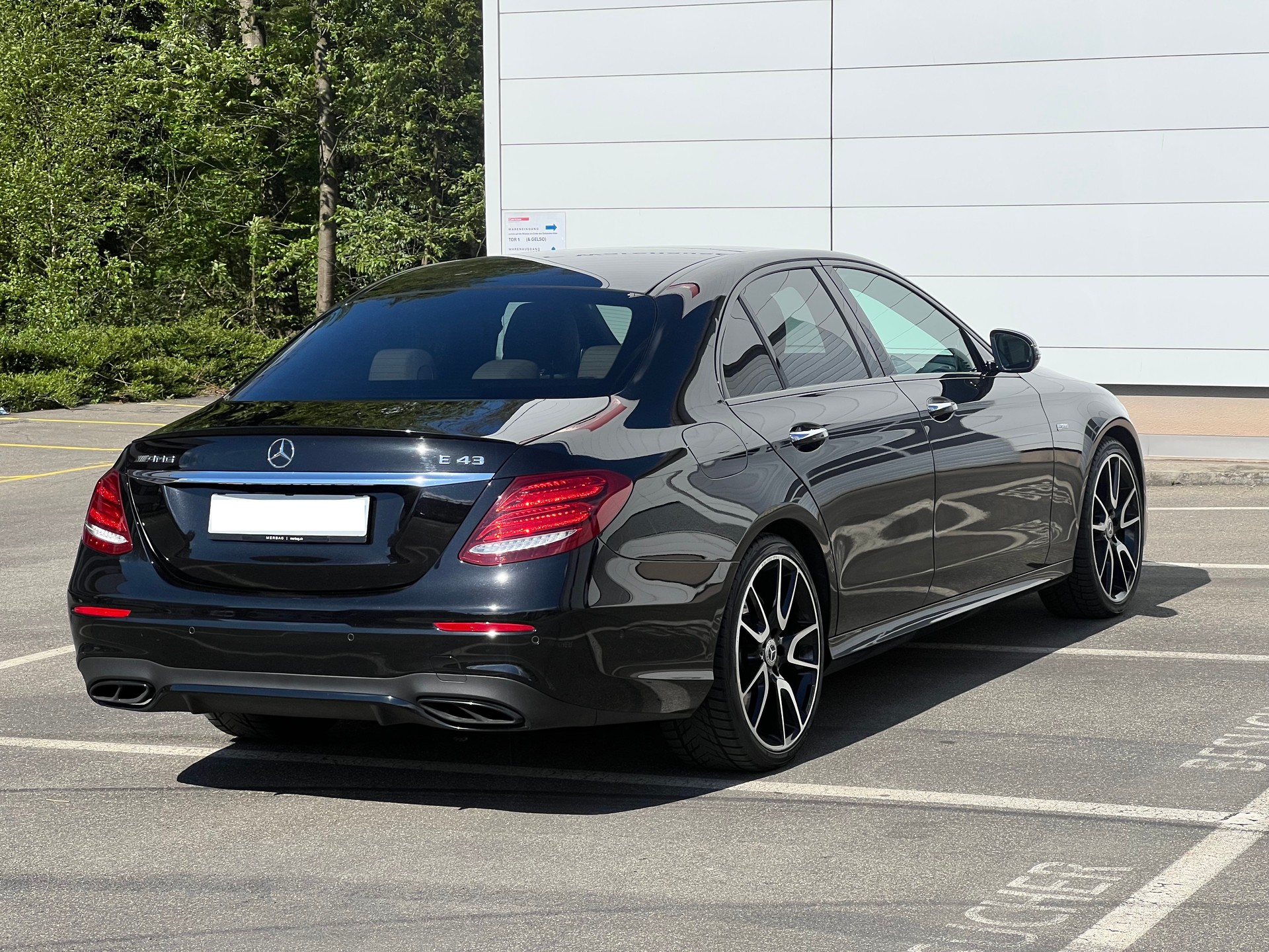 MERCEDES-BENZ E 43 AMG 4Matic 9G-Tronic-image-3