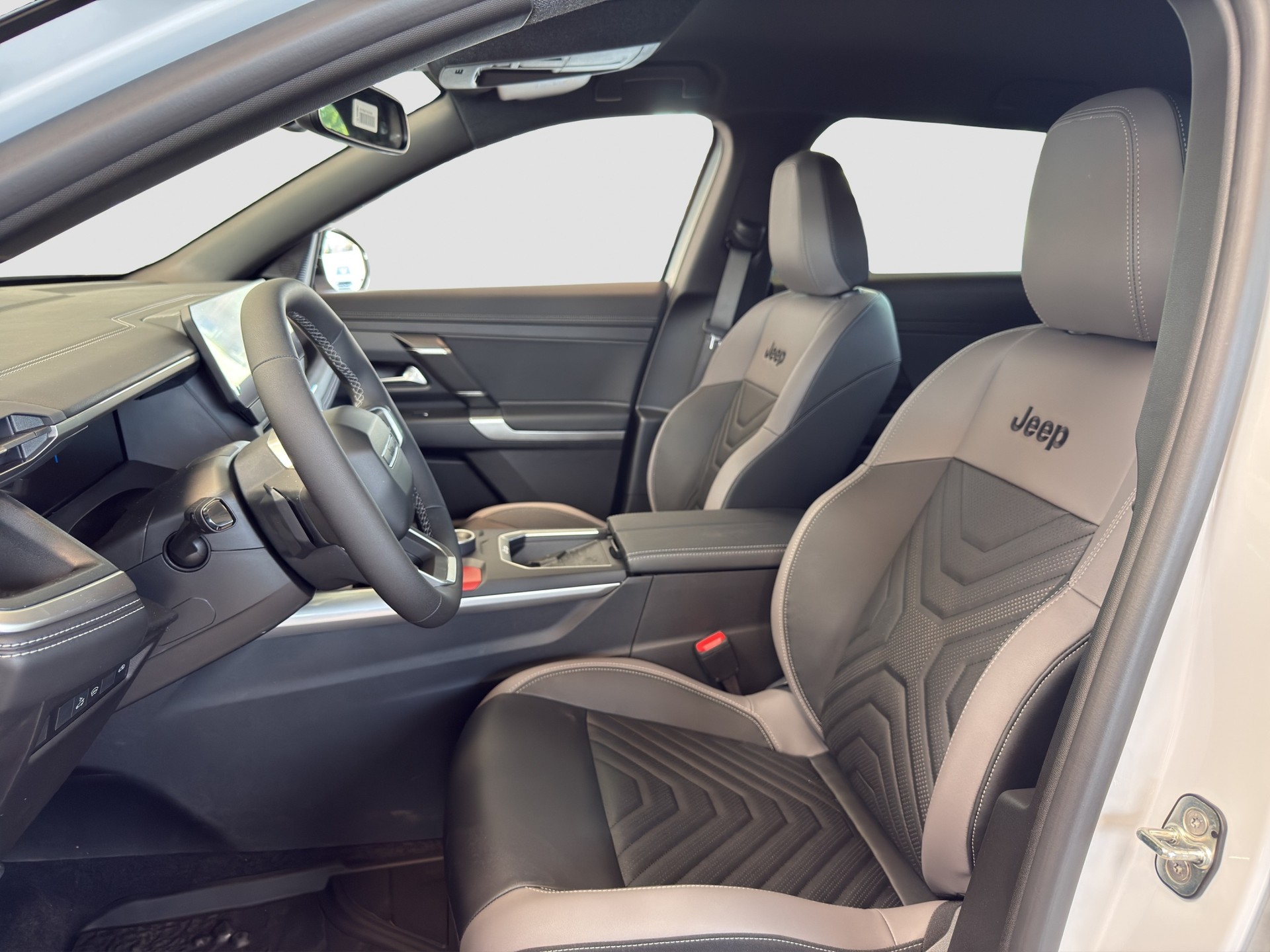JEEP Compass 1.2 MHEV First Edition-image-8