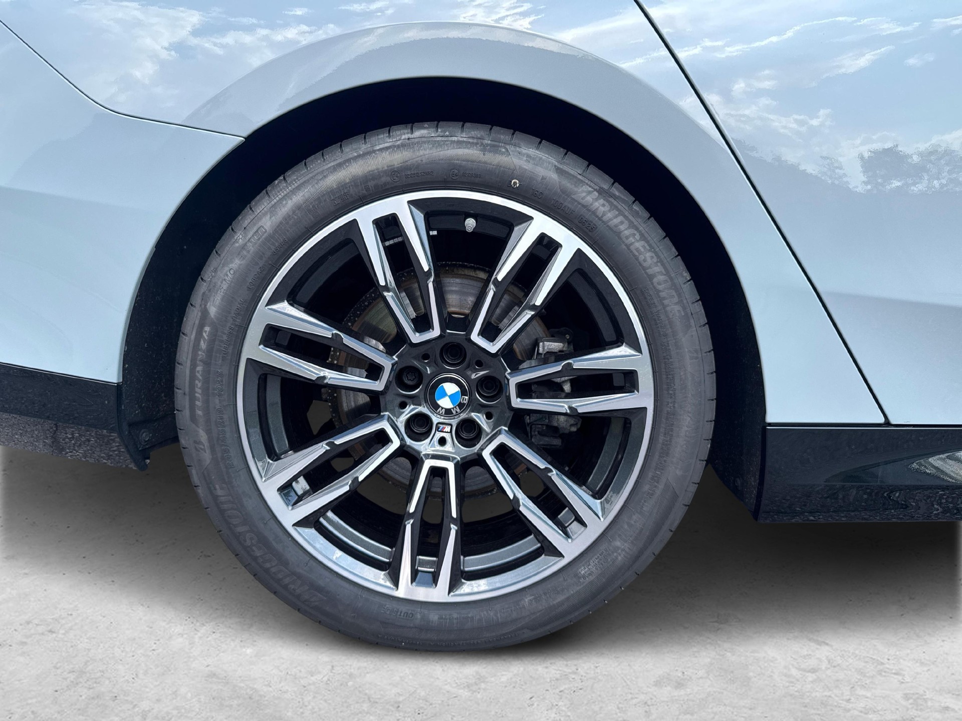 BMW 520d xDrive-image-8