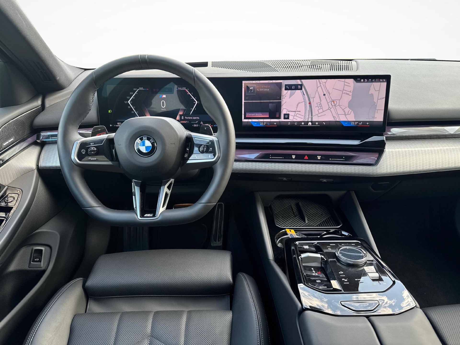 BMW 520d xDrive-image-12