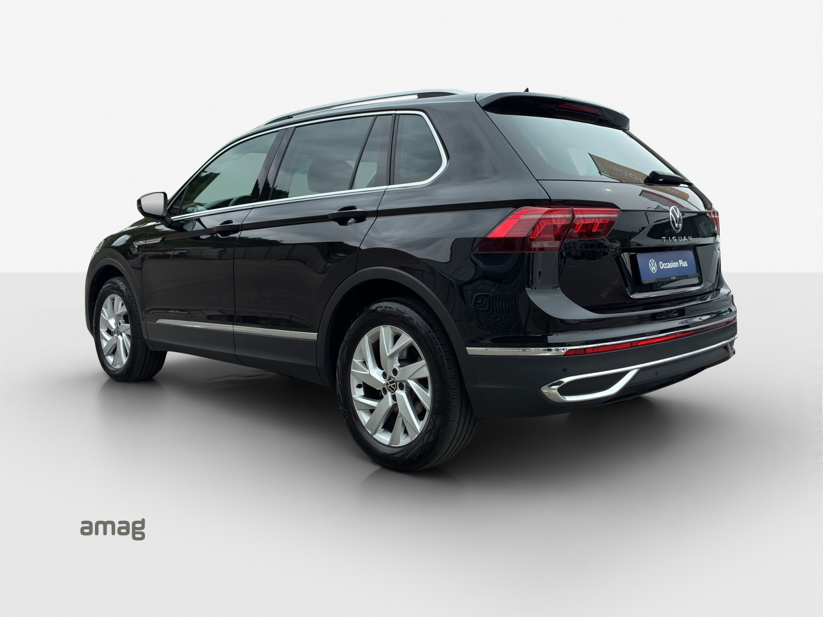 VW Tiguan 2.0 TDI SCR Elegance 4Motion DSG-image-2