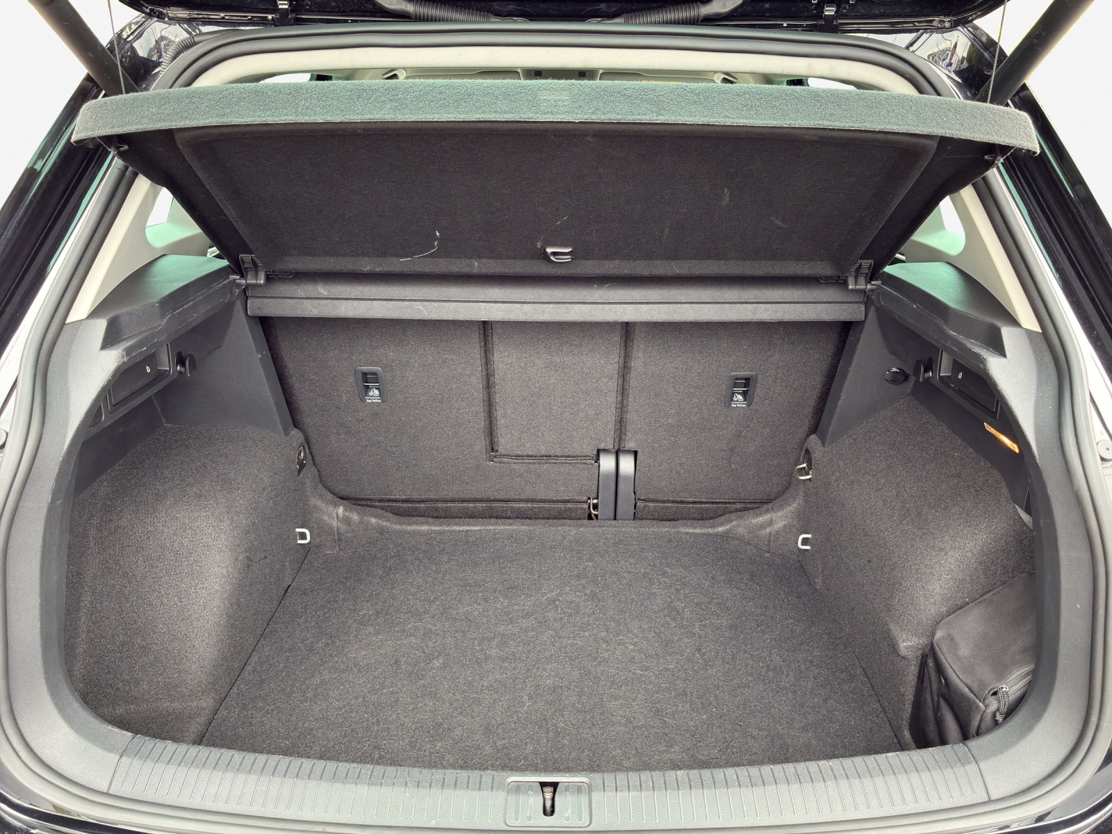 VW Tiguan 2.0 TDI SCR Elegance 4Motion DSG-image-12