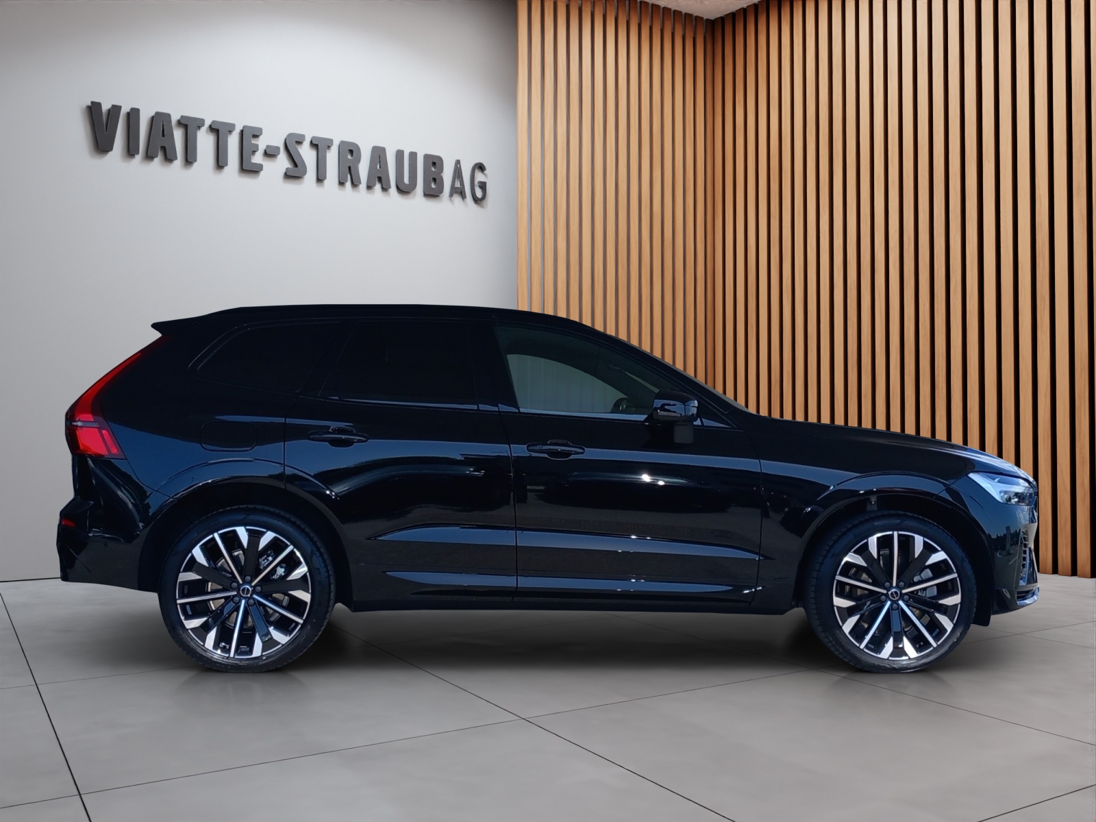 VOLVO XC60 2.0 T6 TE Ultra Dark eAWD-image-5