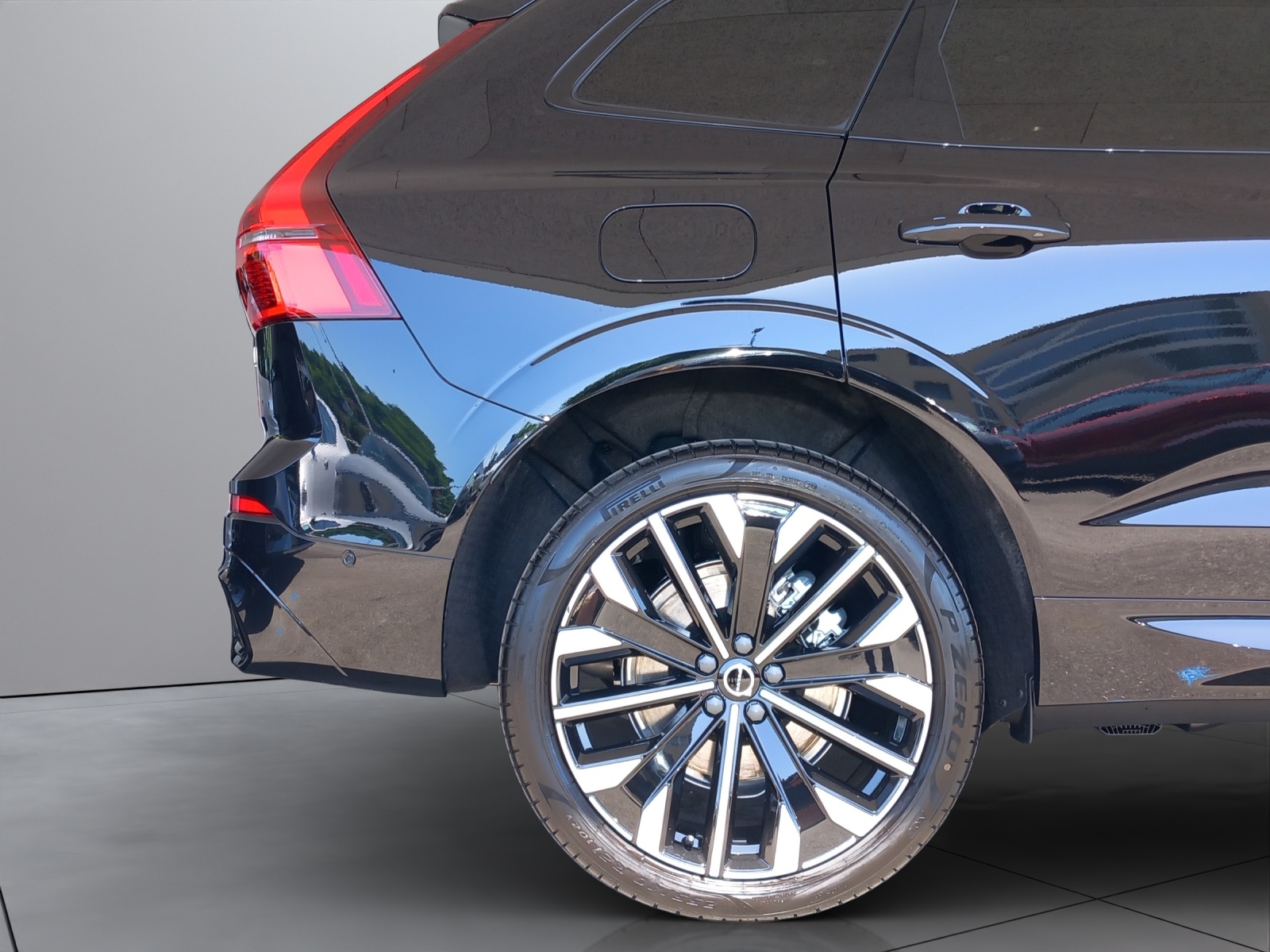VOLVO XC60 2.0 T6 TE Ultra Dark eAWD-image-23
