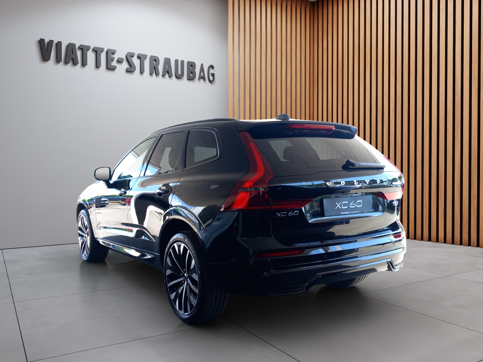 VOLVO XC60 2.0 T6 TE Ultra Dark eAWD-image-2