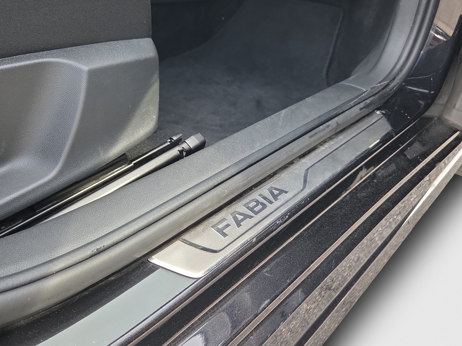 SKODA Fabia 1.0 TSI Monte Carlo DSG-image-14