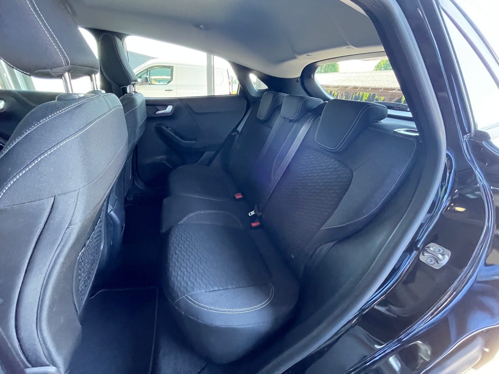 FORD Puma 1.0 SCTi Titanium-image-13