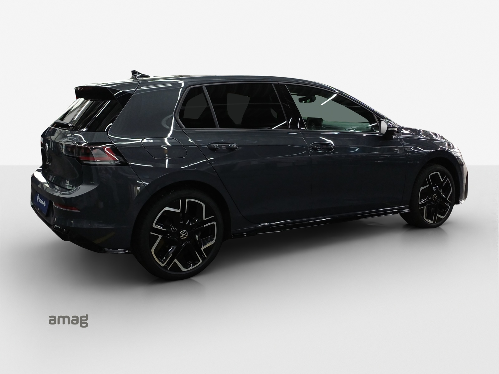 VW Golf 2.0 TSI R-Line DSG 4 Motion-image-4