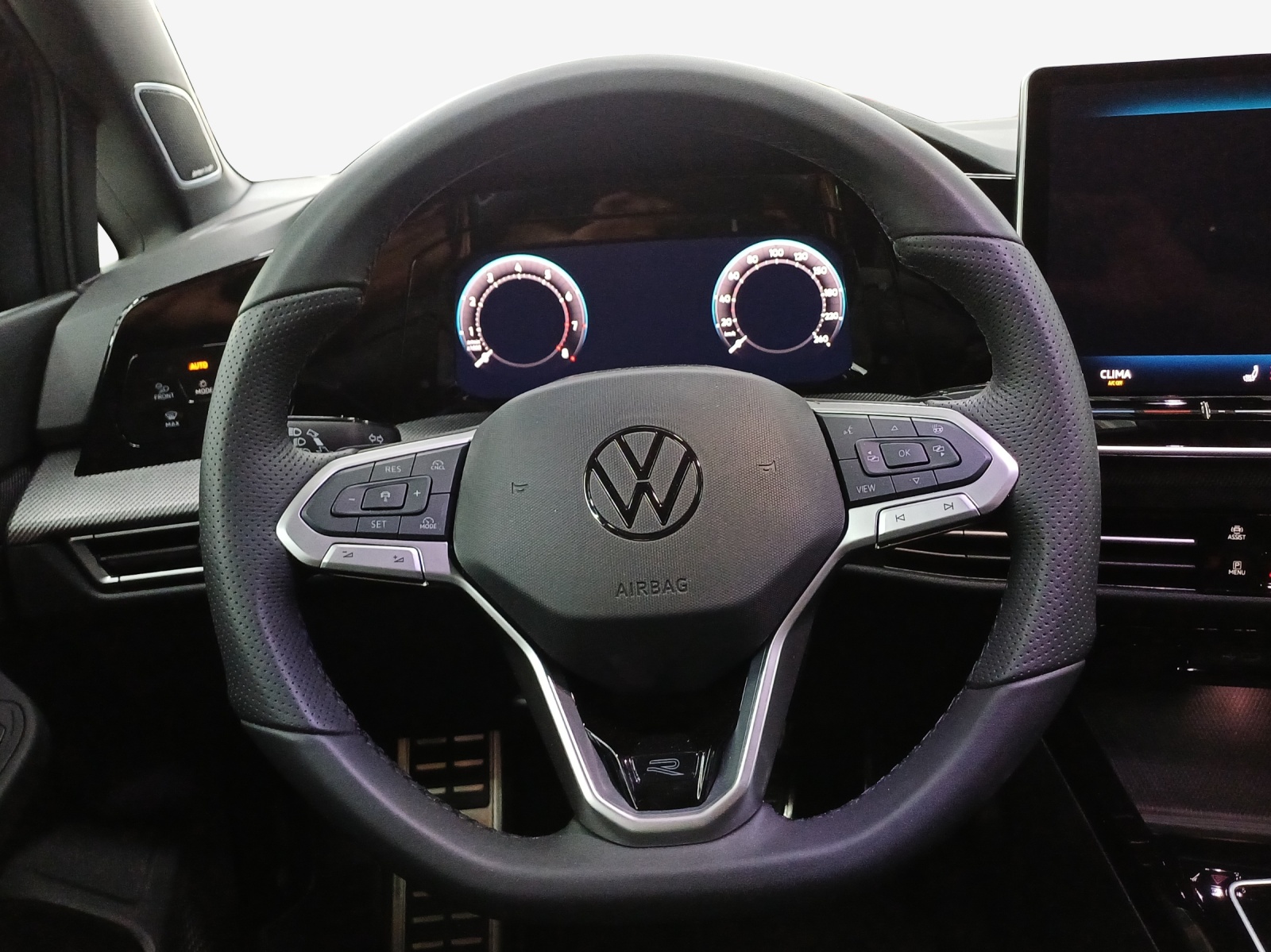 VW Golf 2.0 TSI R-Line DSG 4 Motion-image-9