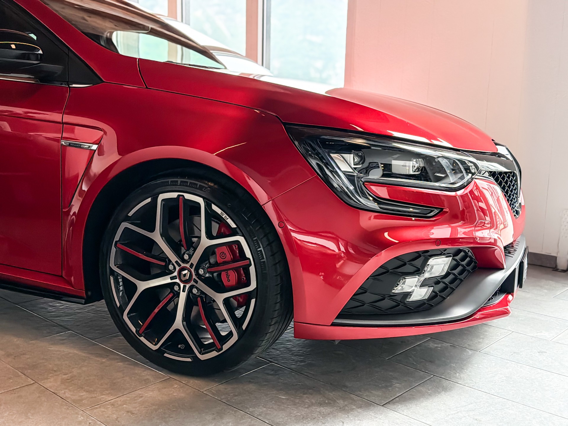 RENAULT Mégane Trophy 300 EDC-image-2