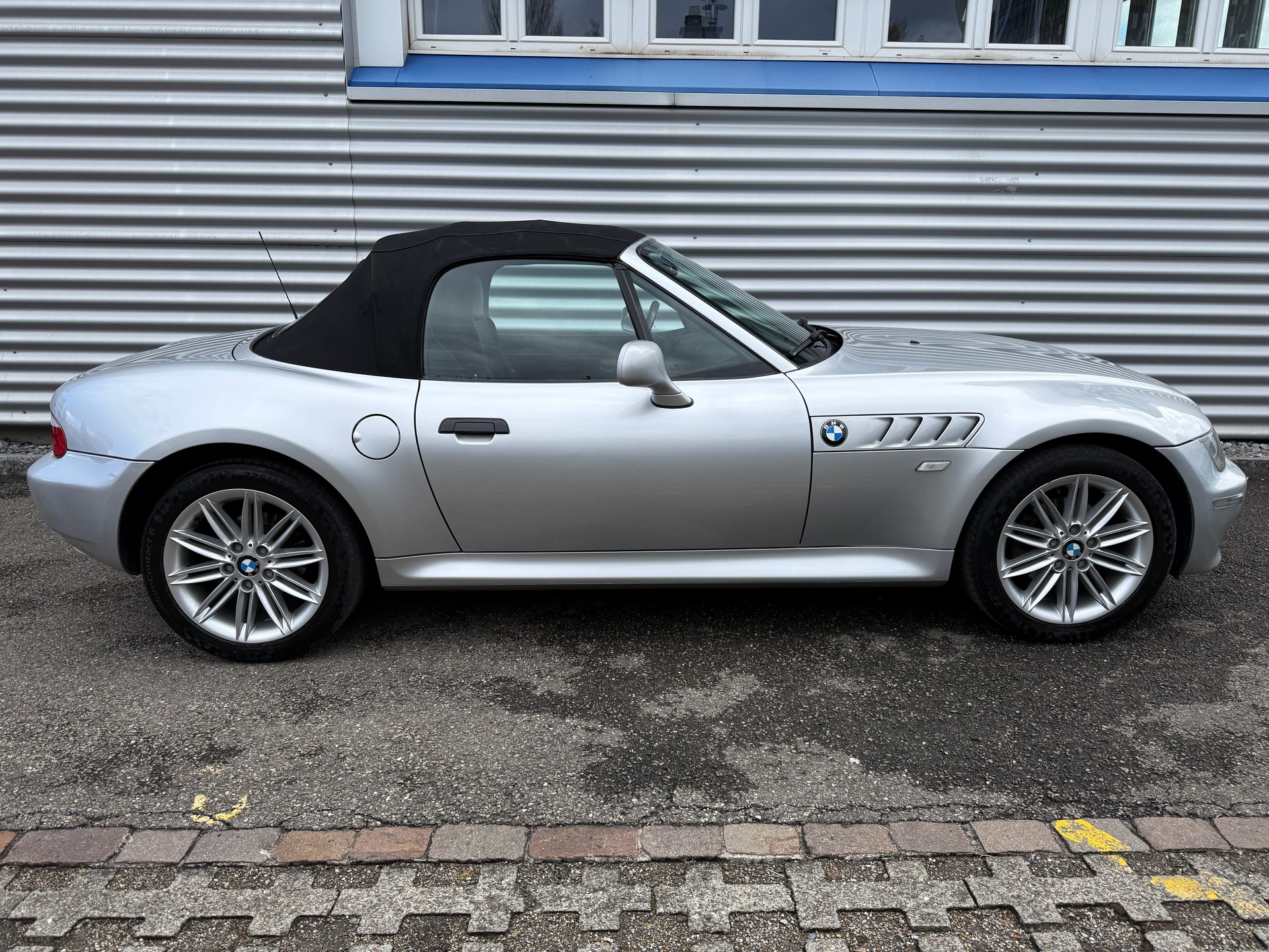 BMW Z3 1.9i Roadster-image-12