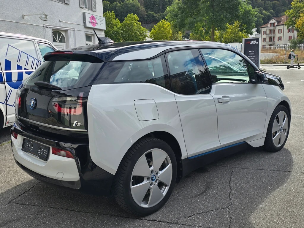 BMW i3 (94Ah)-image-3