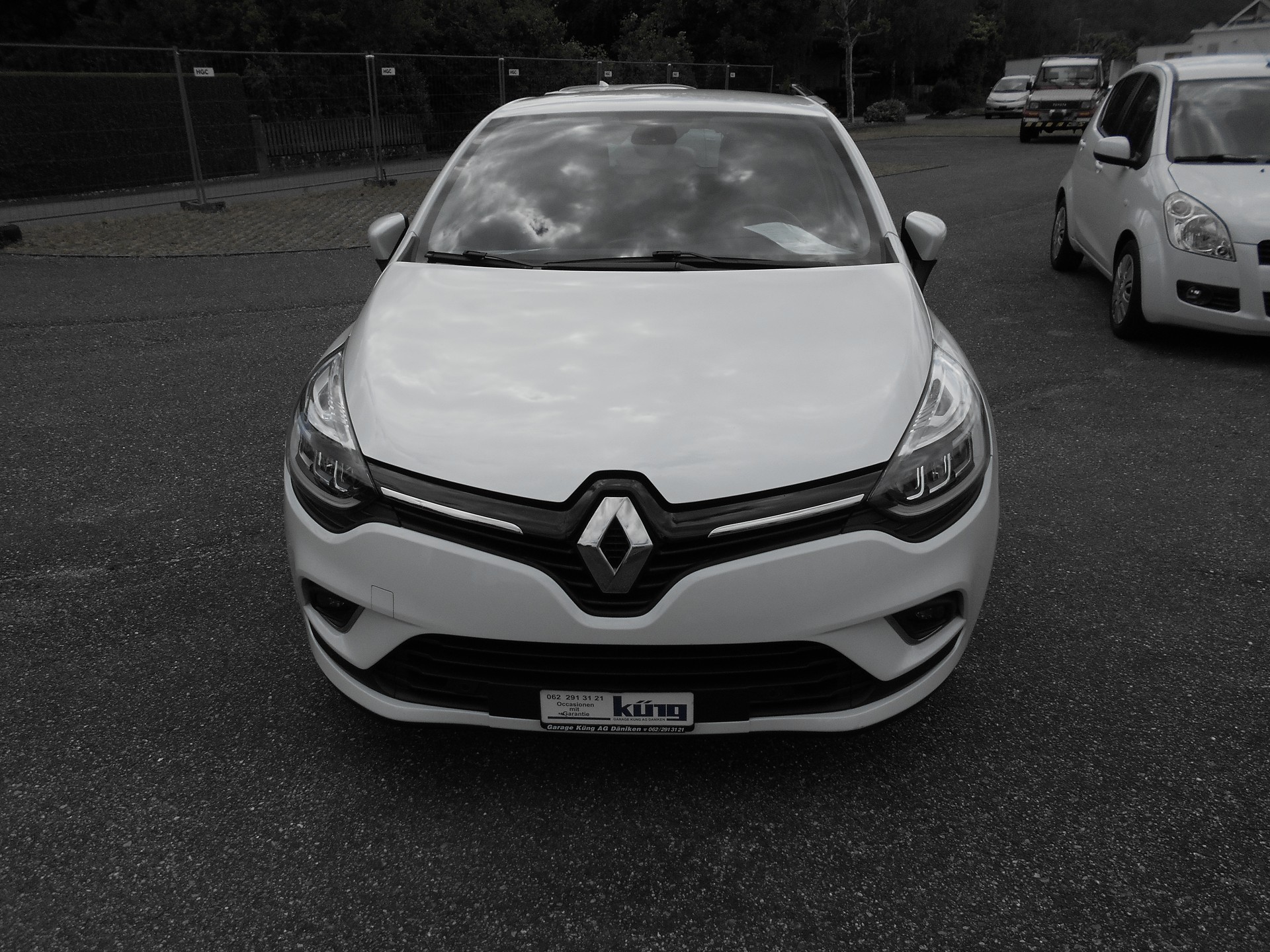 RENAULT Clio 1.2 16V T Swiss Edition EDC-image-1