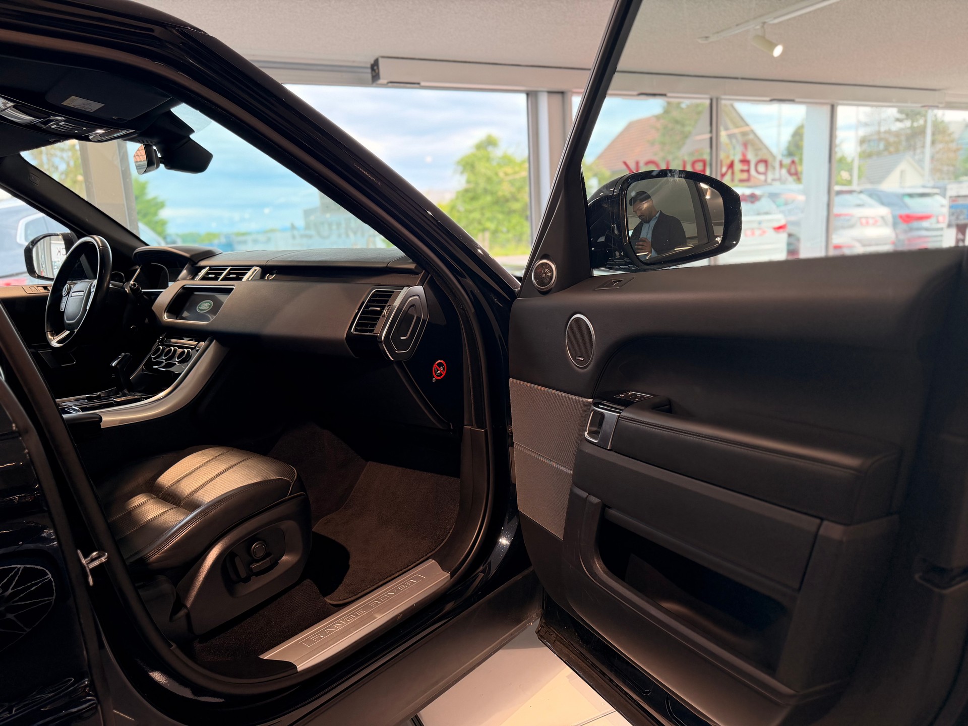 LAND ROVER Range Rover Sport 3.0 SDV6 HSE Automatic-image-23