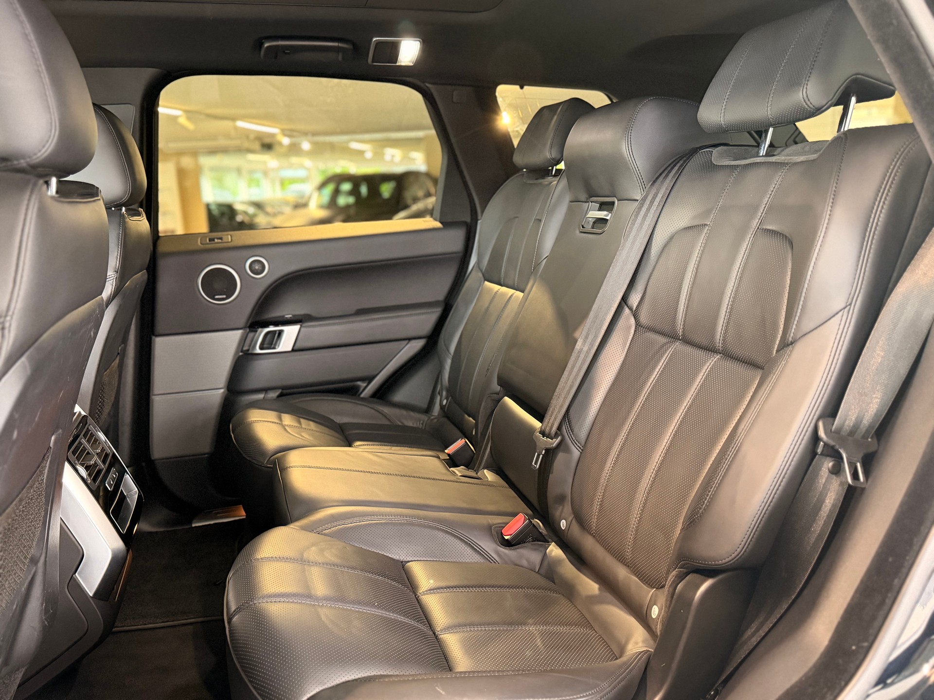 LAND ROVER Range Rover Sport 3.0 SDV6 HSE Automatic-image-19