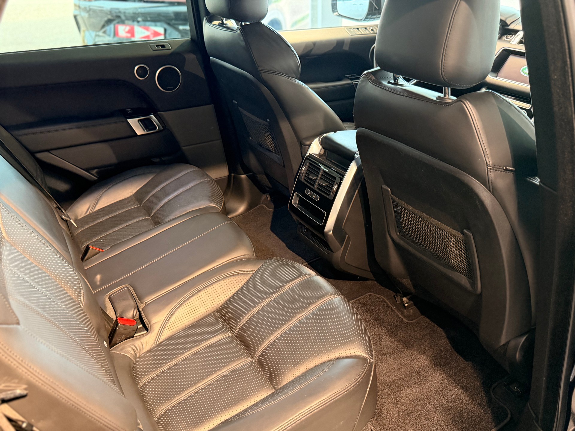 LAND ROVER Range Rover Sport 3.0 SDV6 HSE Automatic-image-22