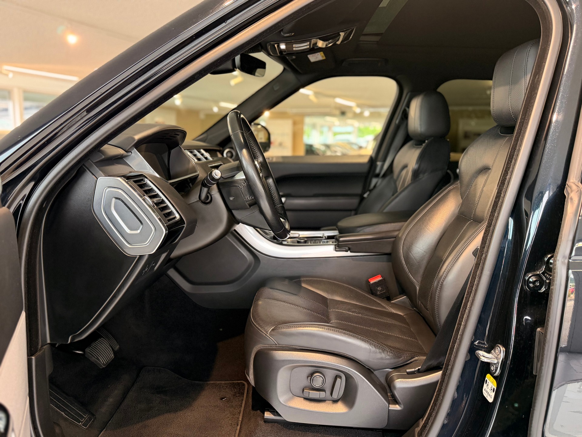 LAND ROVER Range Rover Sport 3.0 SDV6 HSE Automatic-image-14