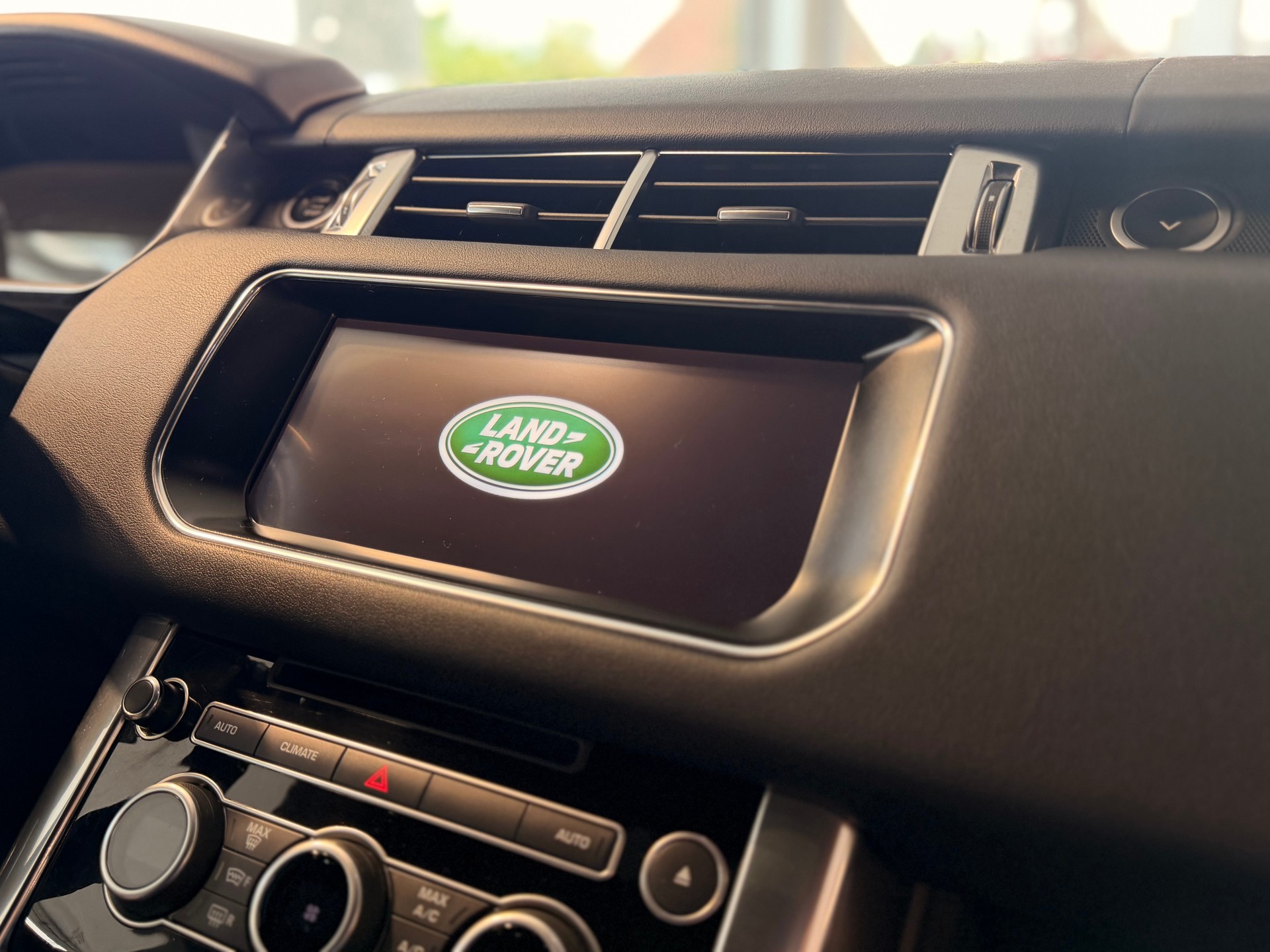 LAND ROVER Range Rover Sport 3.0 SDV6 HSE Automatic-image-28