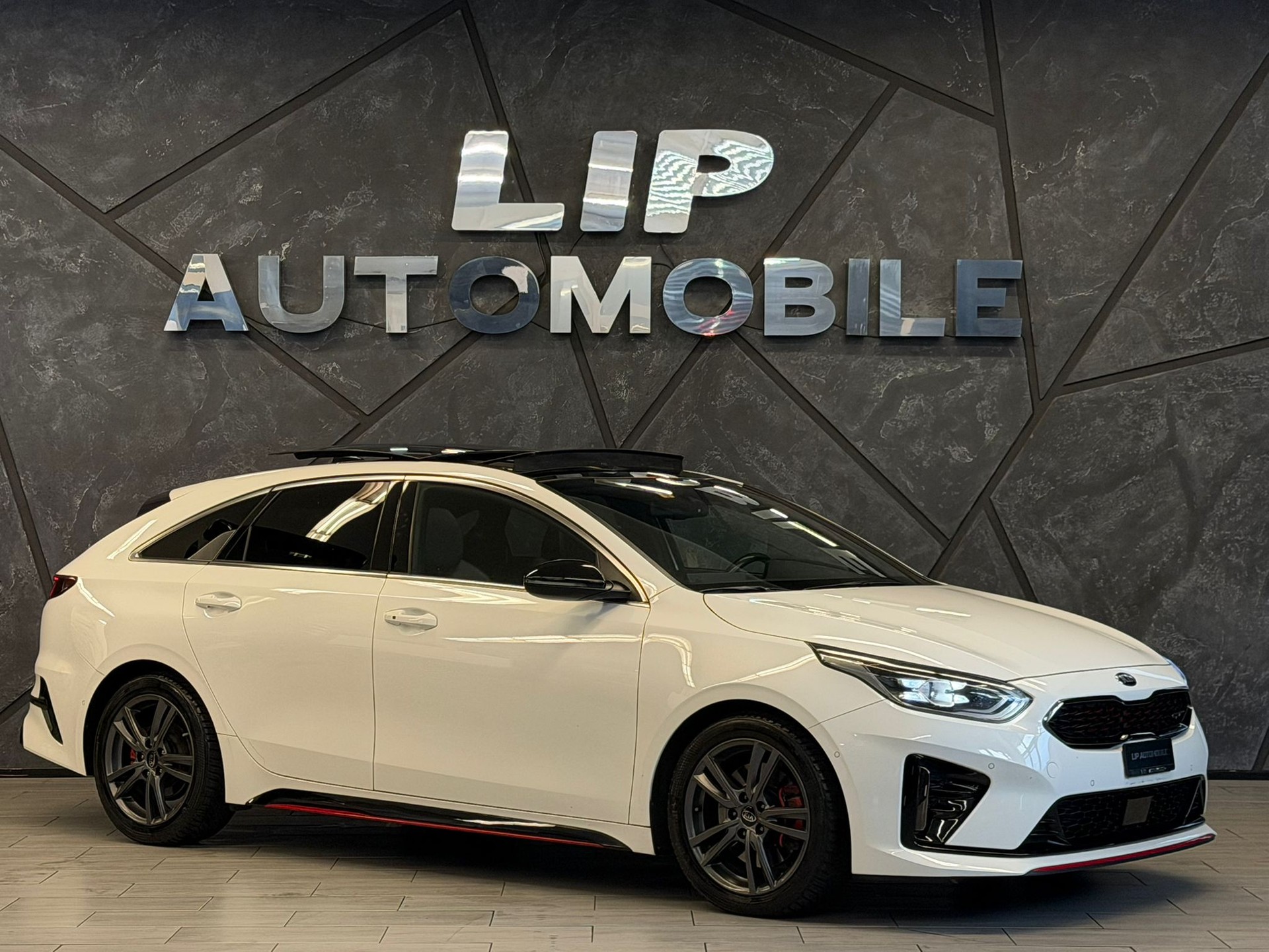 KIA ProCeed 1.6 T-GDi GT DCT-image-2