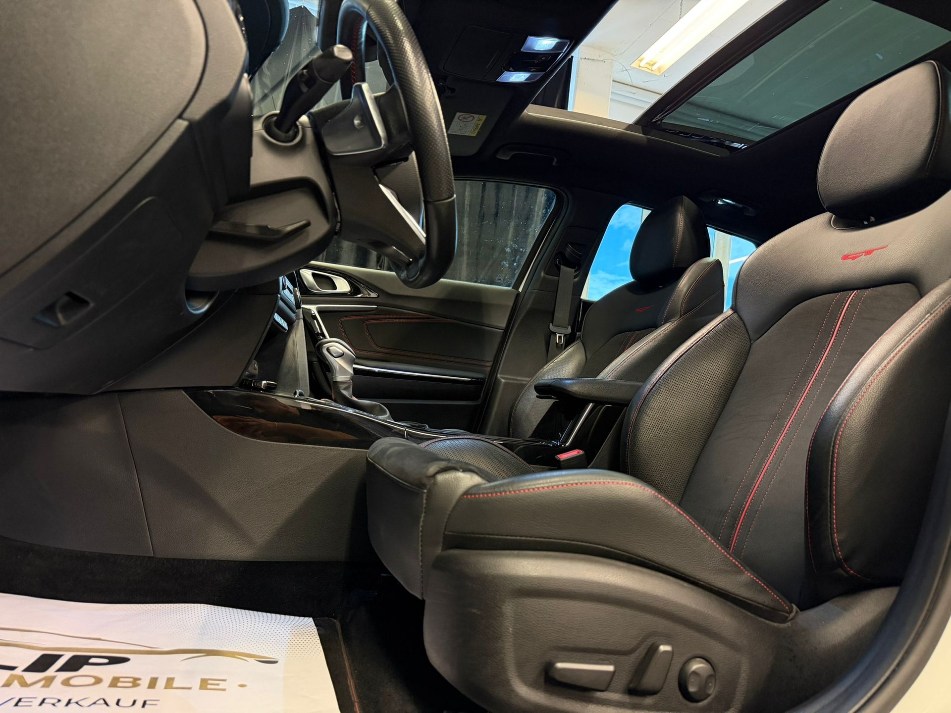 KIA ProCeed 1.6 T-GDi GT DCT-image-11