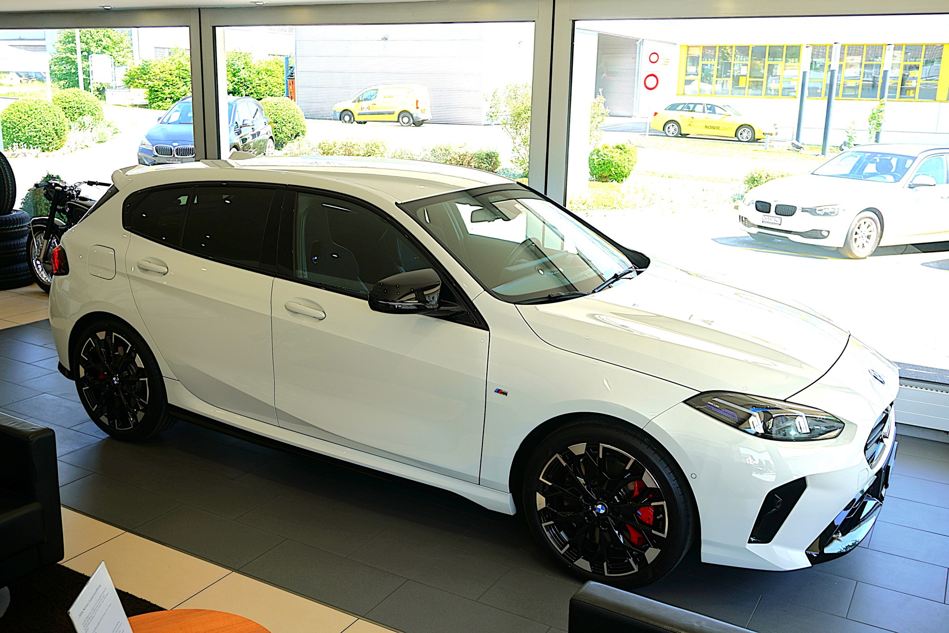 BMW M135 xDrive M Sport Pro-showroom-element-2