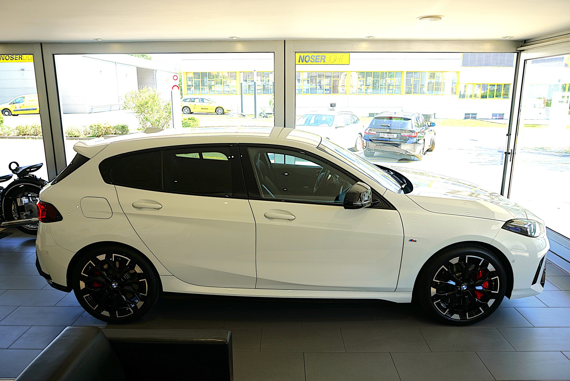 BMW M135 xDrive M Sport Pro-showroom-element-3