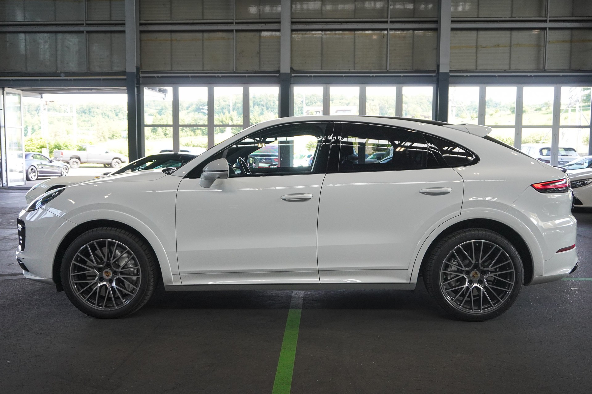 PORSCHE Cayenne Turbo Coupé-image-2