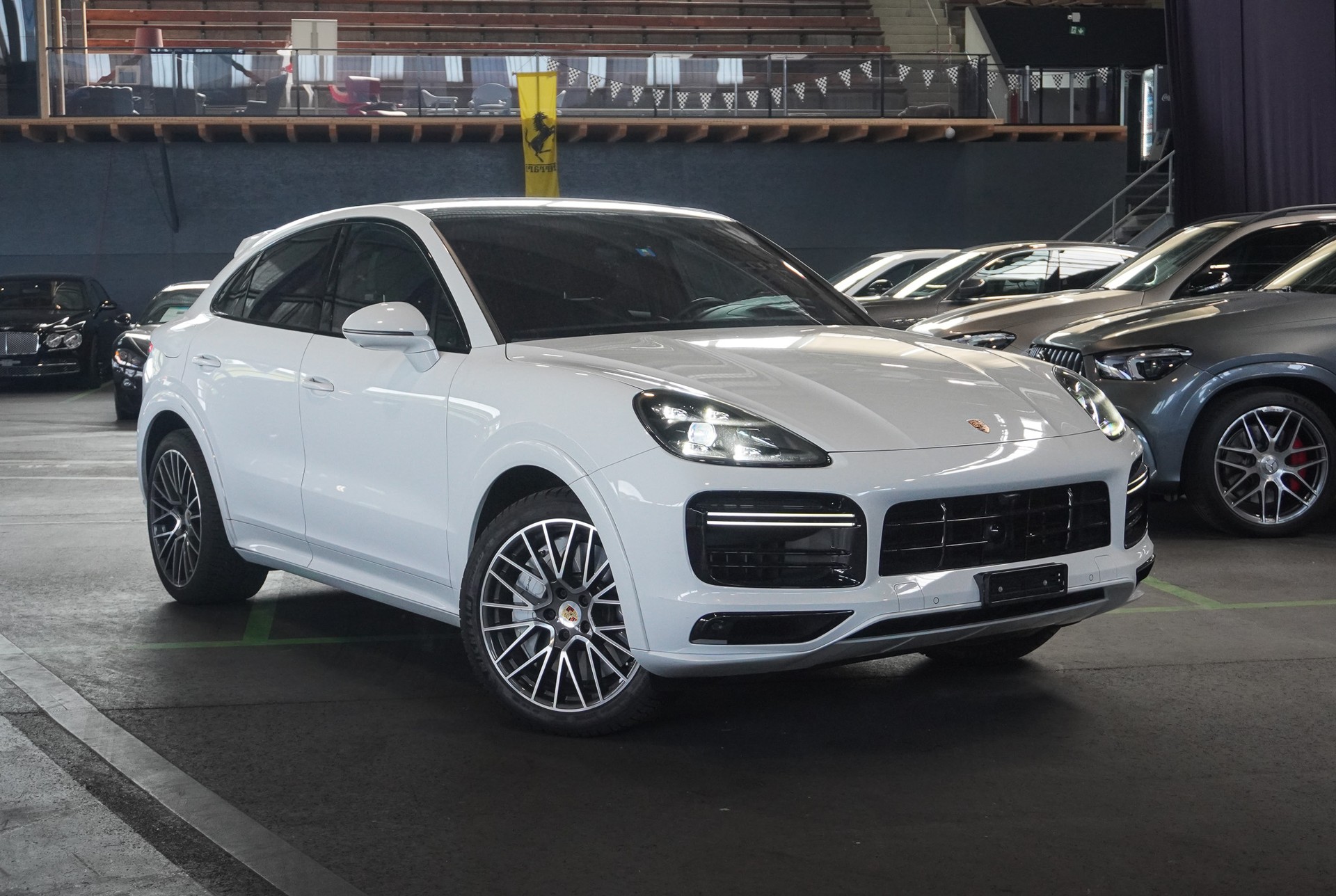 PORSCHE Cayenne Turbo Coupé-image-9