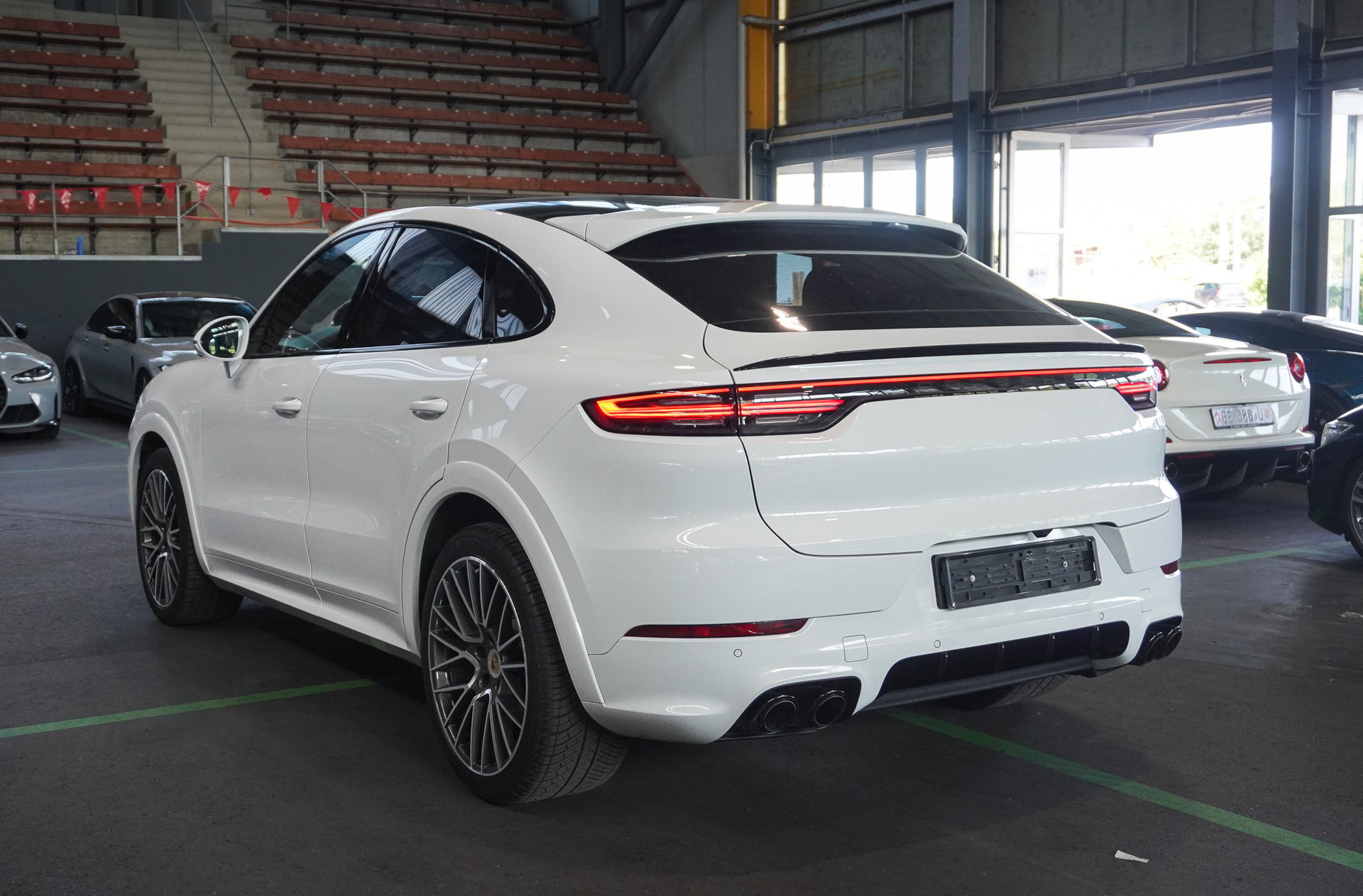 PORSCHE Cayenne Turbo Coupé-image-3