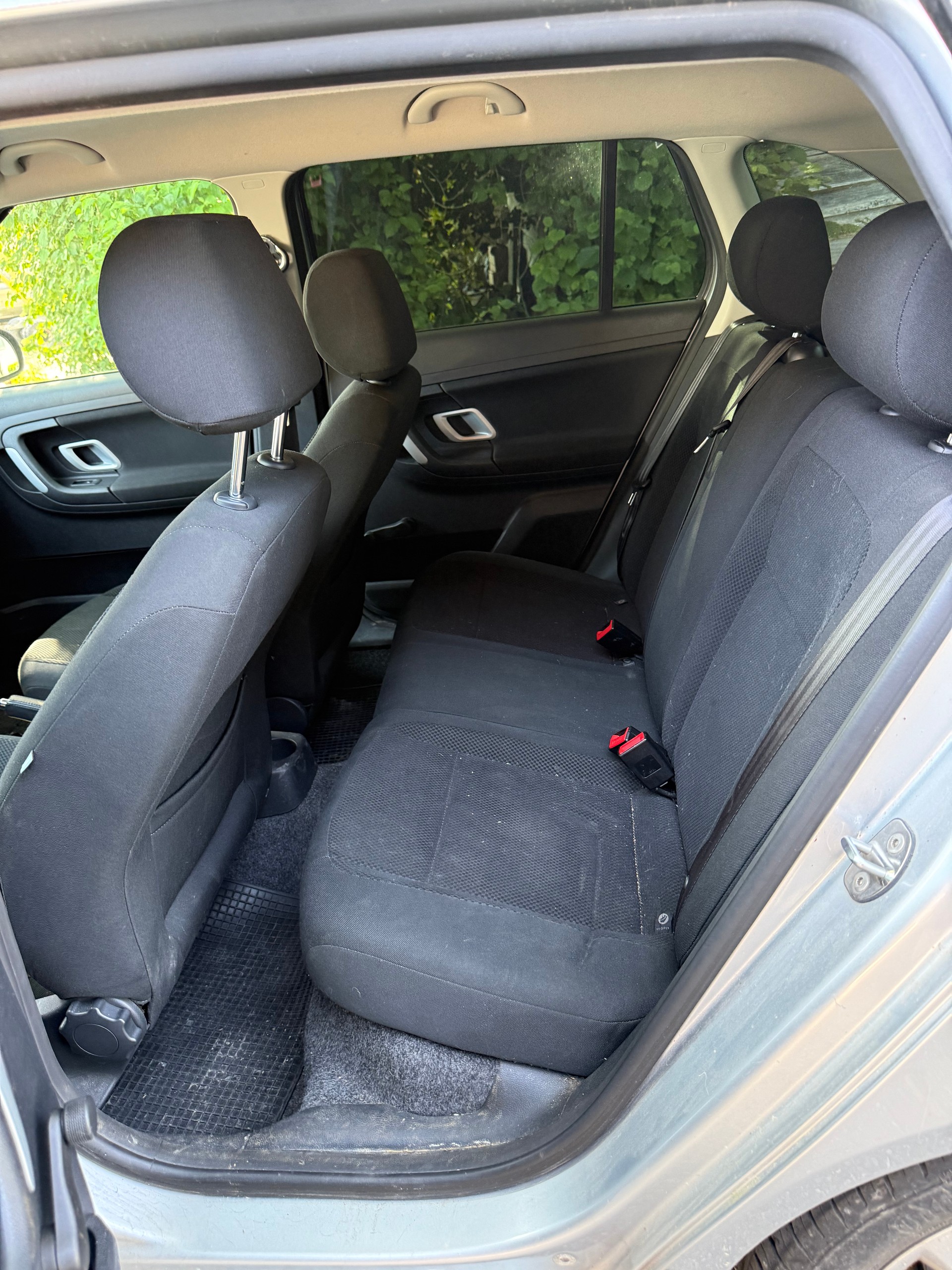 SKODA Fabia 1.4 TDI GreenLine-image-12