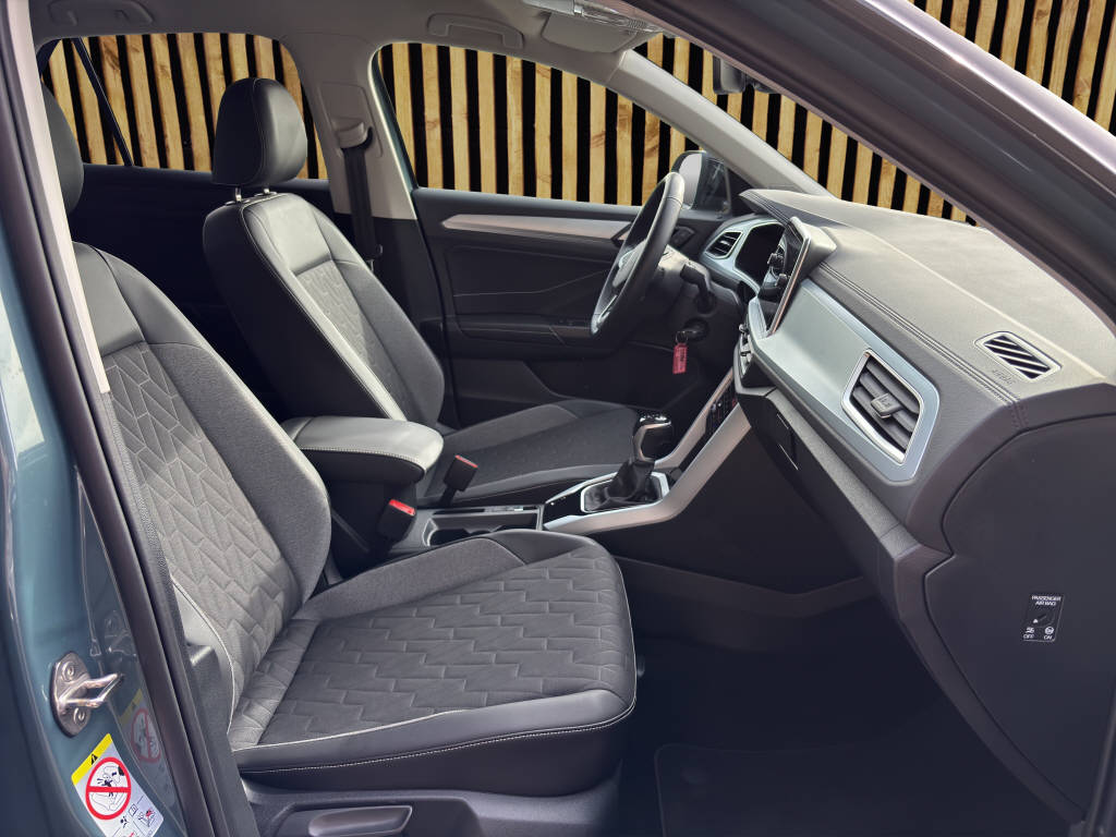 VW T-Roc 2.0 TDI SCR Life DSG-image-4
