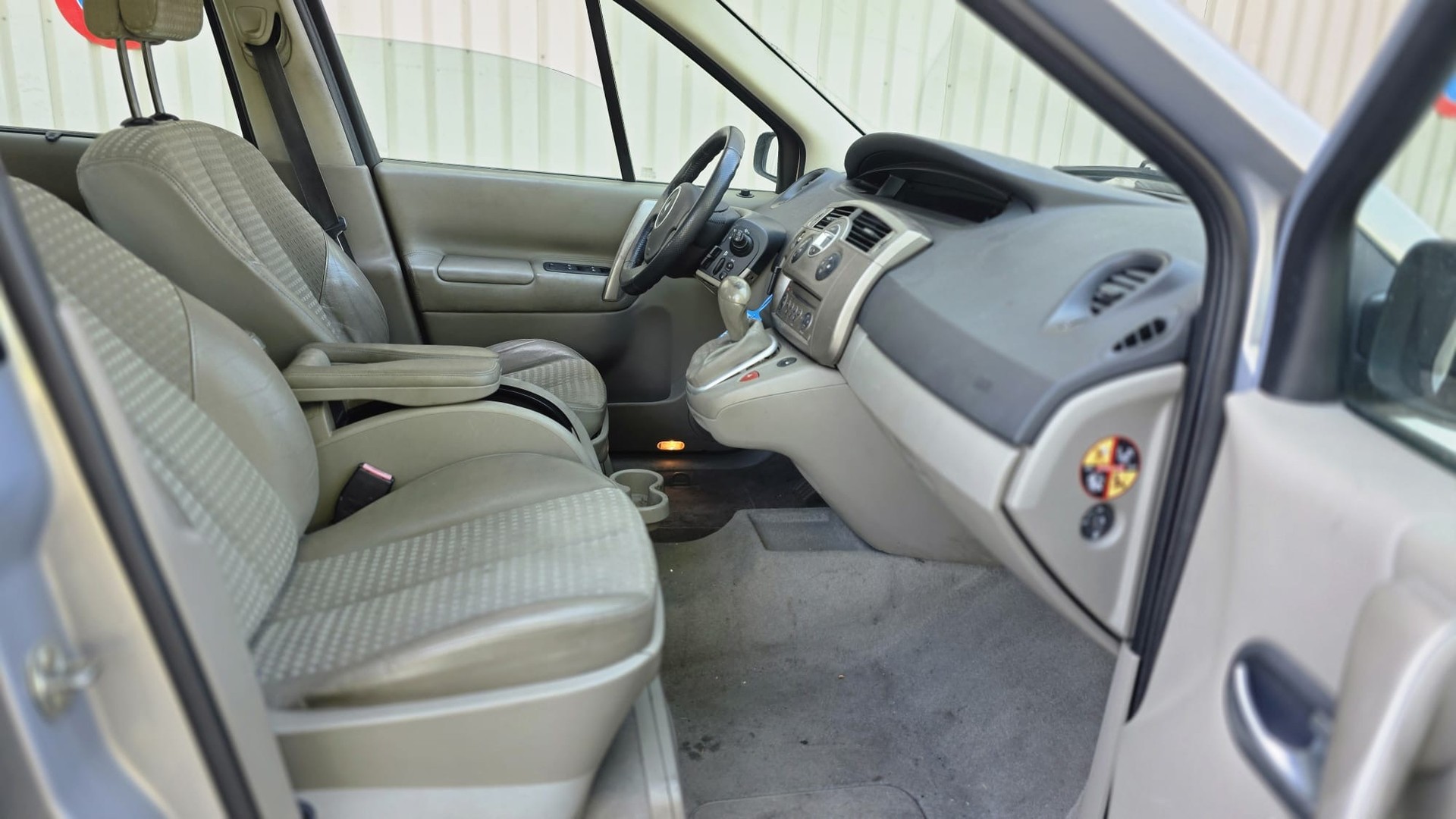 RENAULT Scénic 2.0 16V Dynamique-image-7