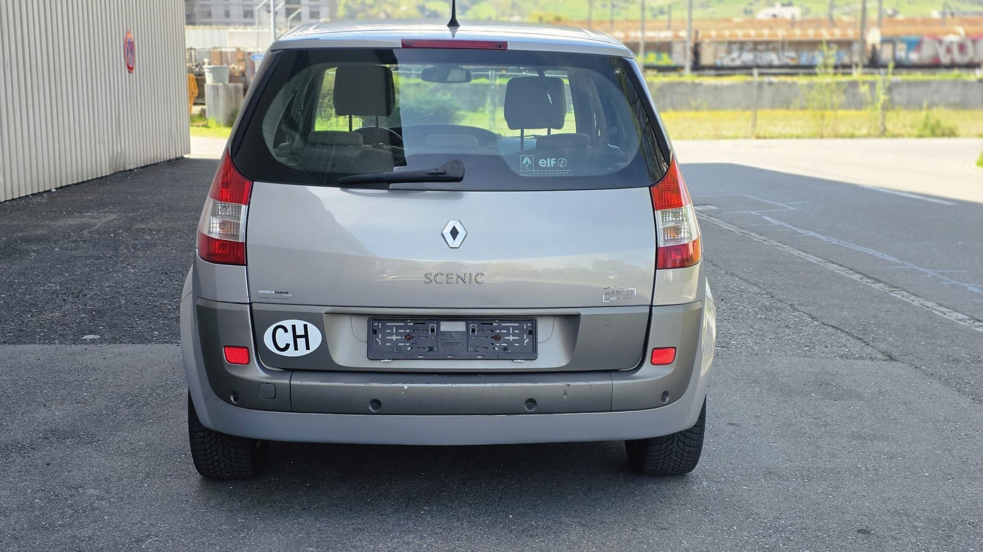 RENAULT Scénic 2.0 16V Dynamique-image-4