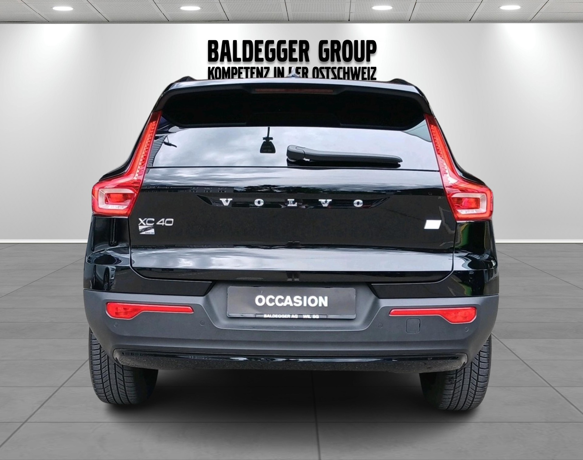 VOLVO XC40 1.5 T4 PiH R-Design Expre-image-9