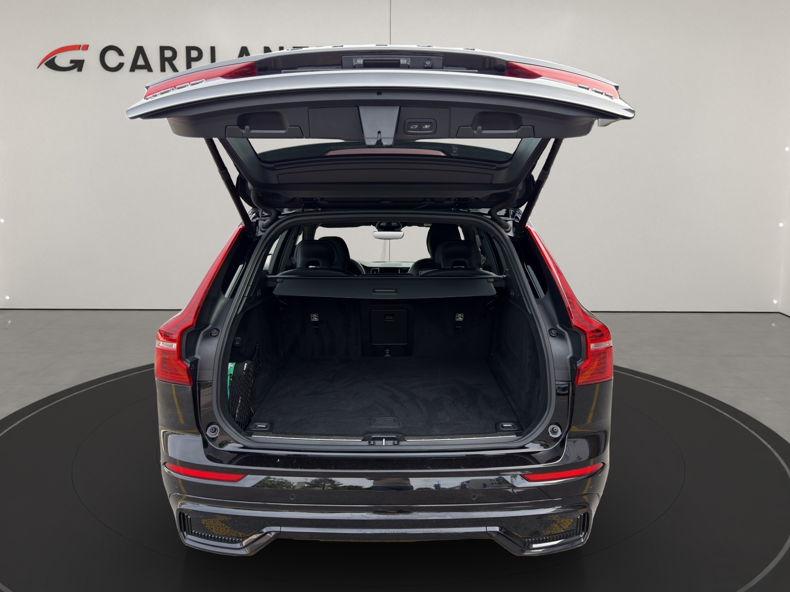 VOLVO XC60 2.0 B5 MH R-Design AWD-image-5