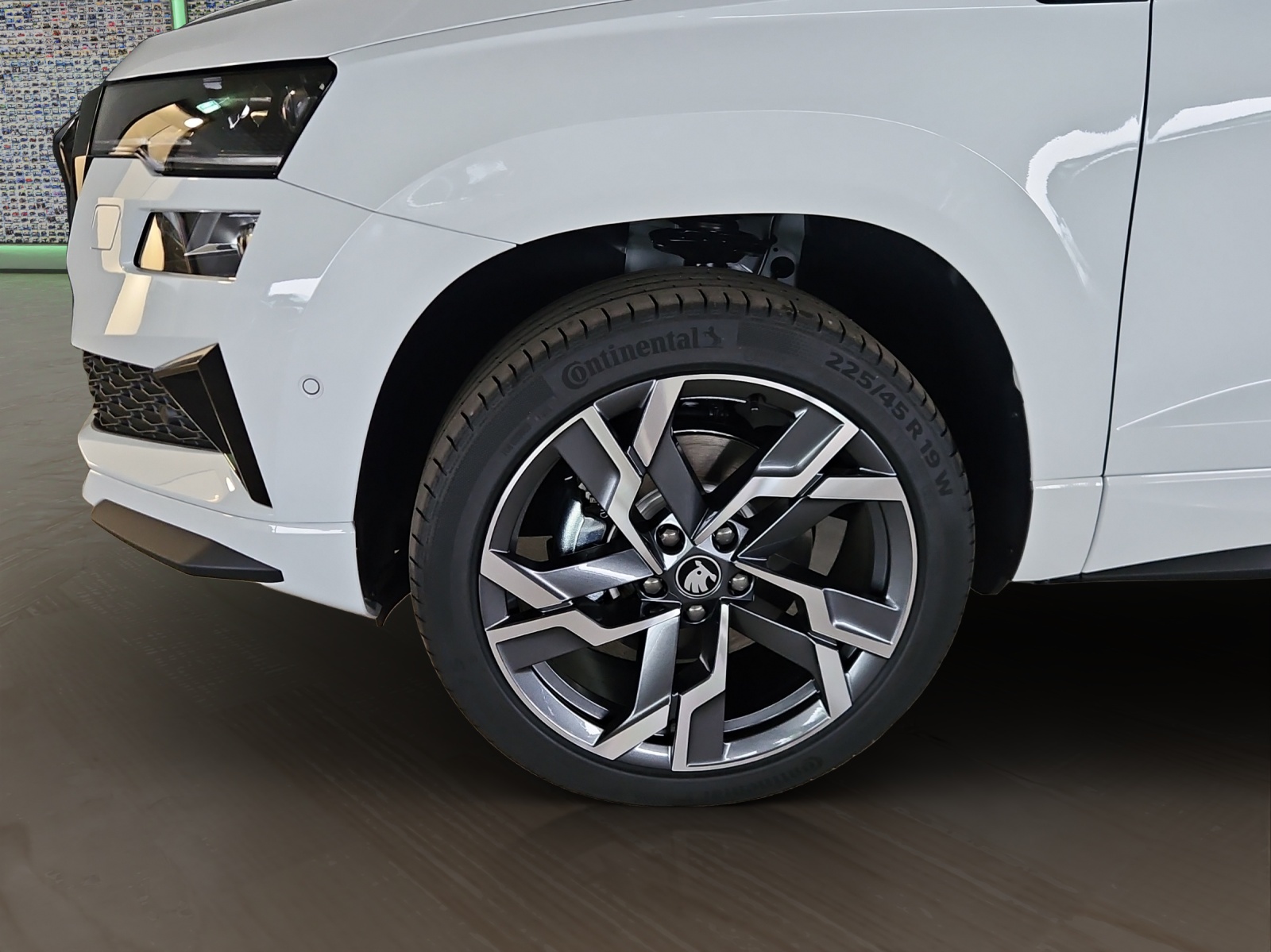 SKODA Karoq 2.0 TDI CR Sport Line 4x4 DSG-image-5