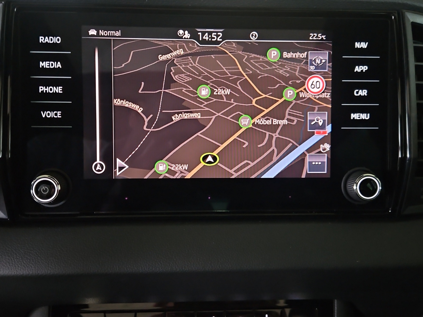 SKODA Karoq 2.0 TDI CR Sport Line 4x4 DSG-image-14