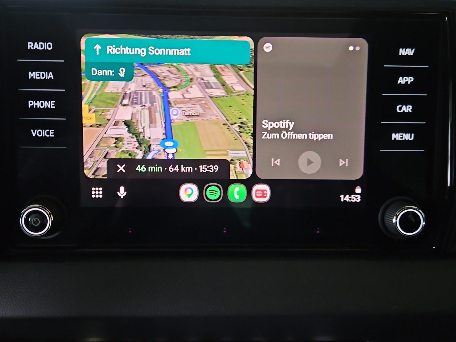 SKODA Karoq 2.0 TDI CR Sport Line 4x4 DSG-image-16
